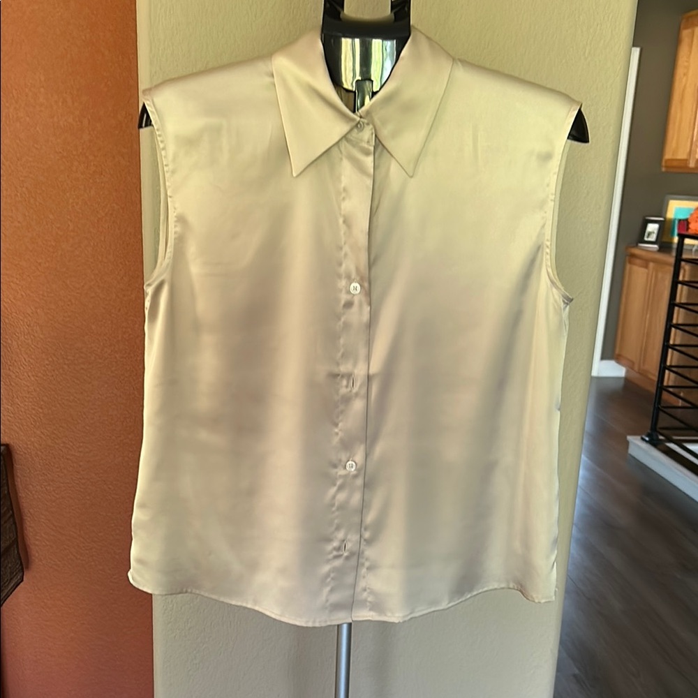 Banana Republic Cream Boxy Blouse with Dress Shirt Collar